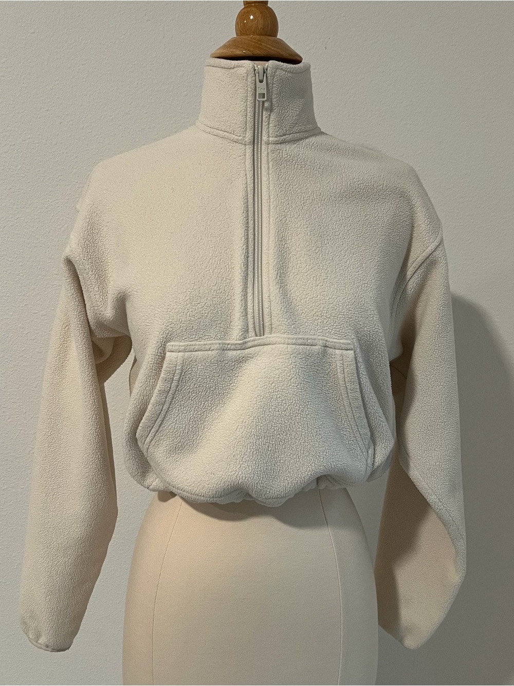 Aritzia Tna Polar 1/2 Zip Fleece Pullover Birch Cream XS Cropped Half Zip - Picture 2 of 11